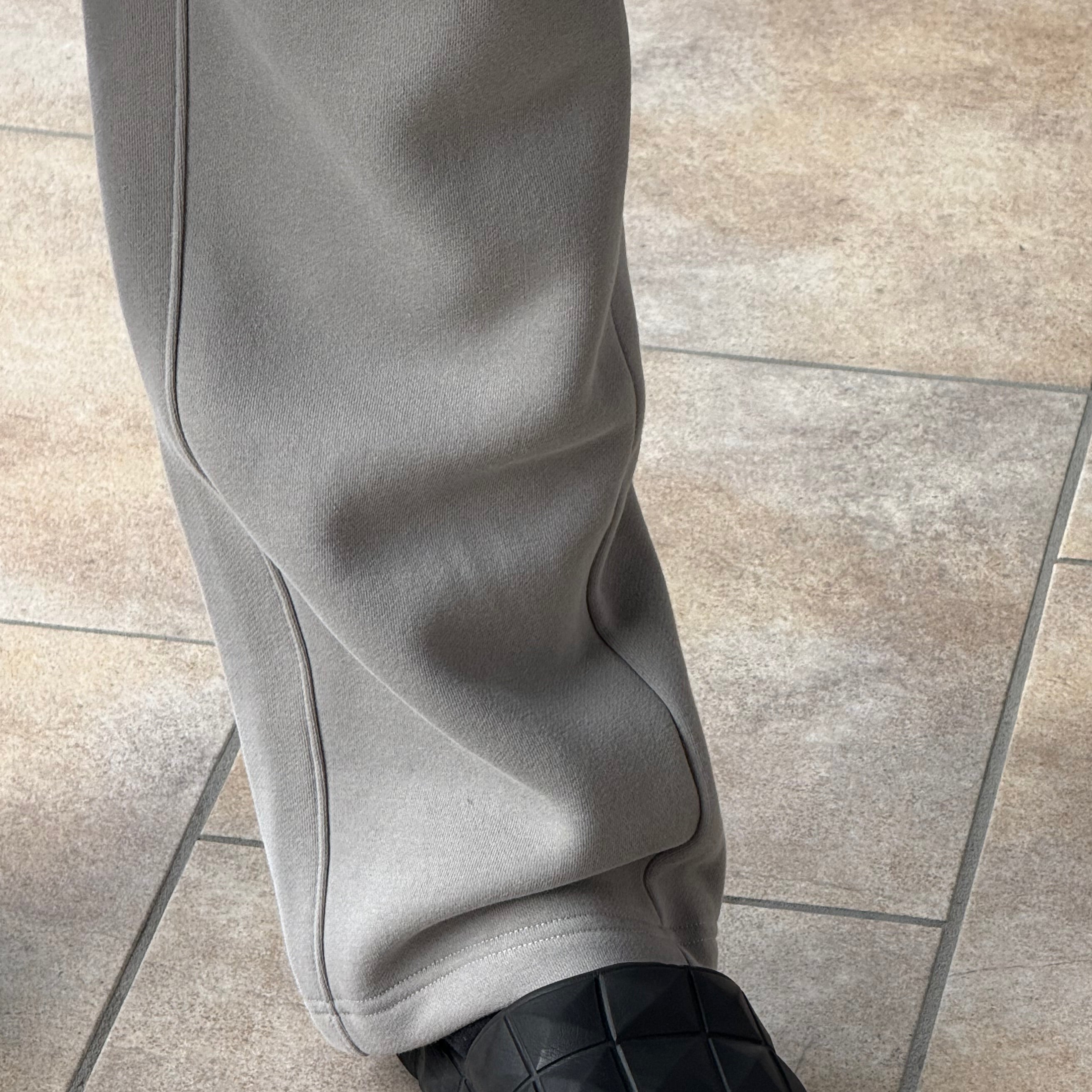 THE BORZ MENTALITY - pants gray